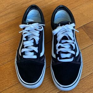 Vans Unisex Old Skool Classic Skate Shoes